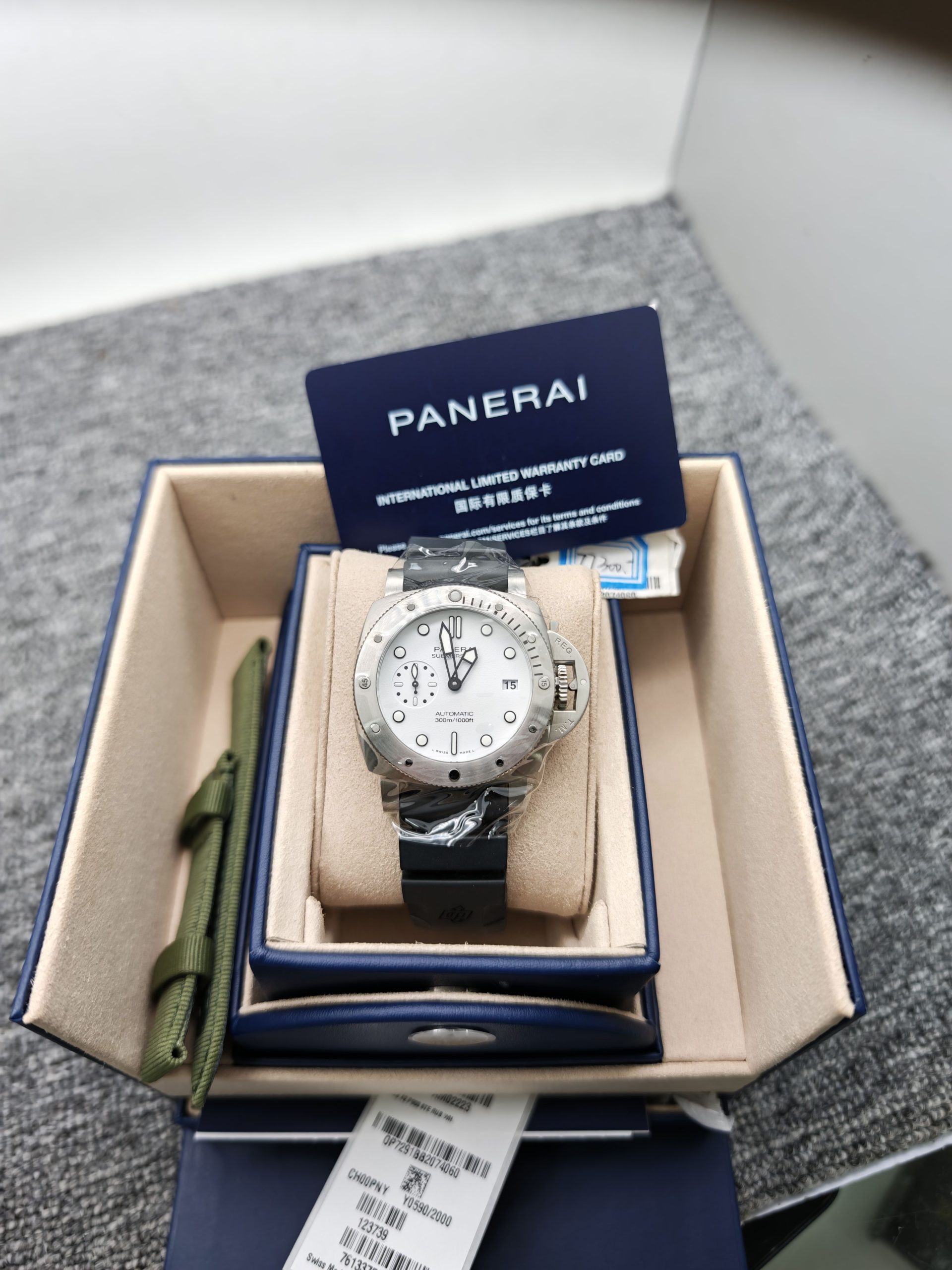 Panerai submersible PAM 02223