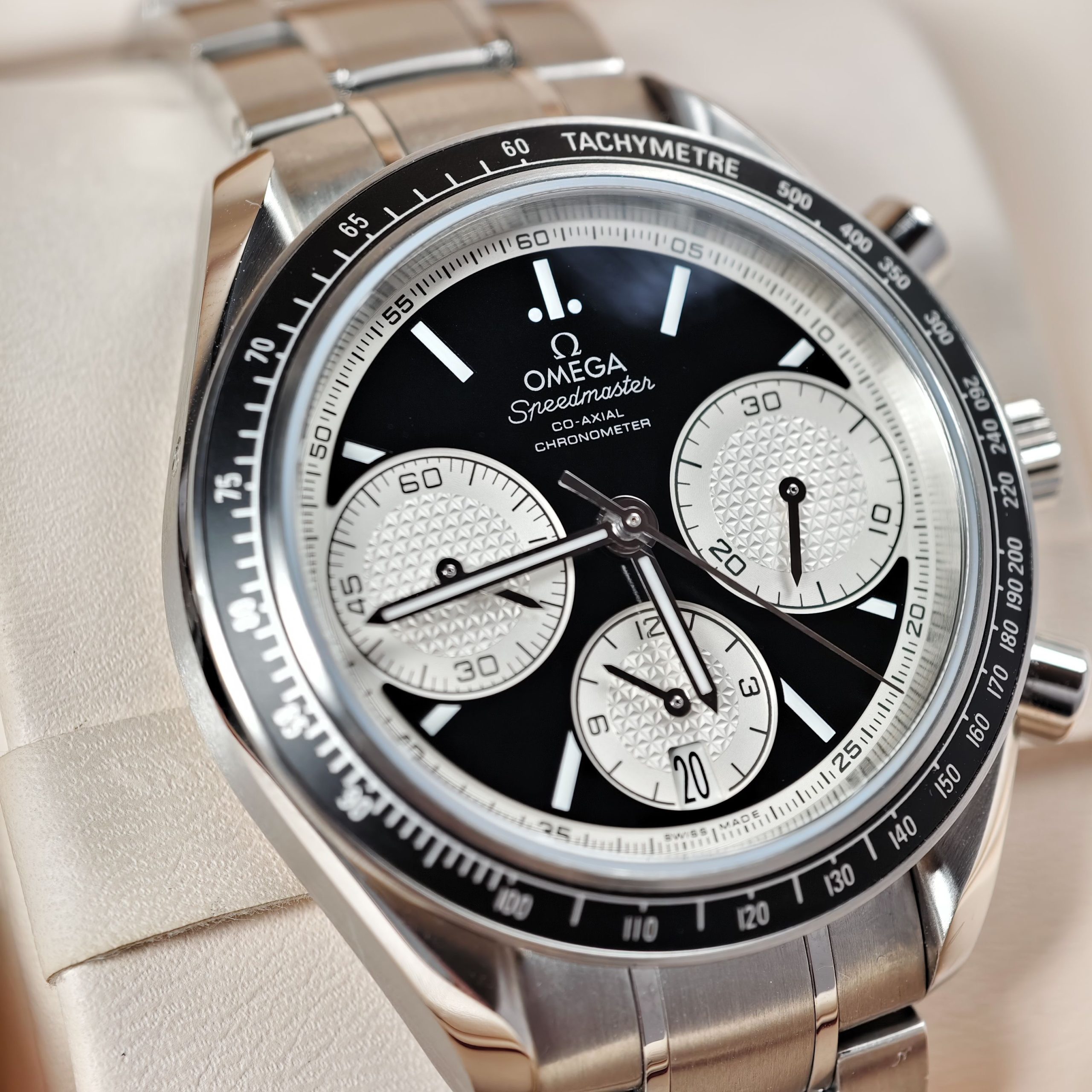 Omega Speedmaster 326.30.40.50.01.002 - Image 4