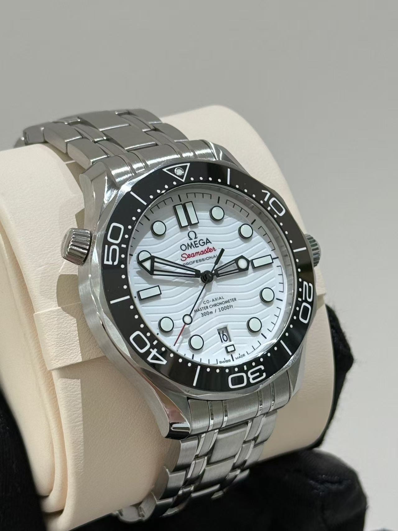 Omega 210.30.42.20.04.001 - Image 3
