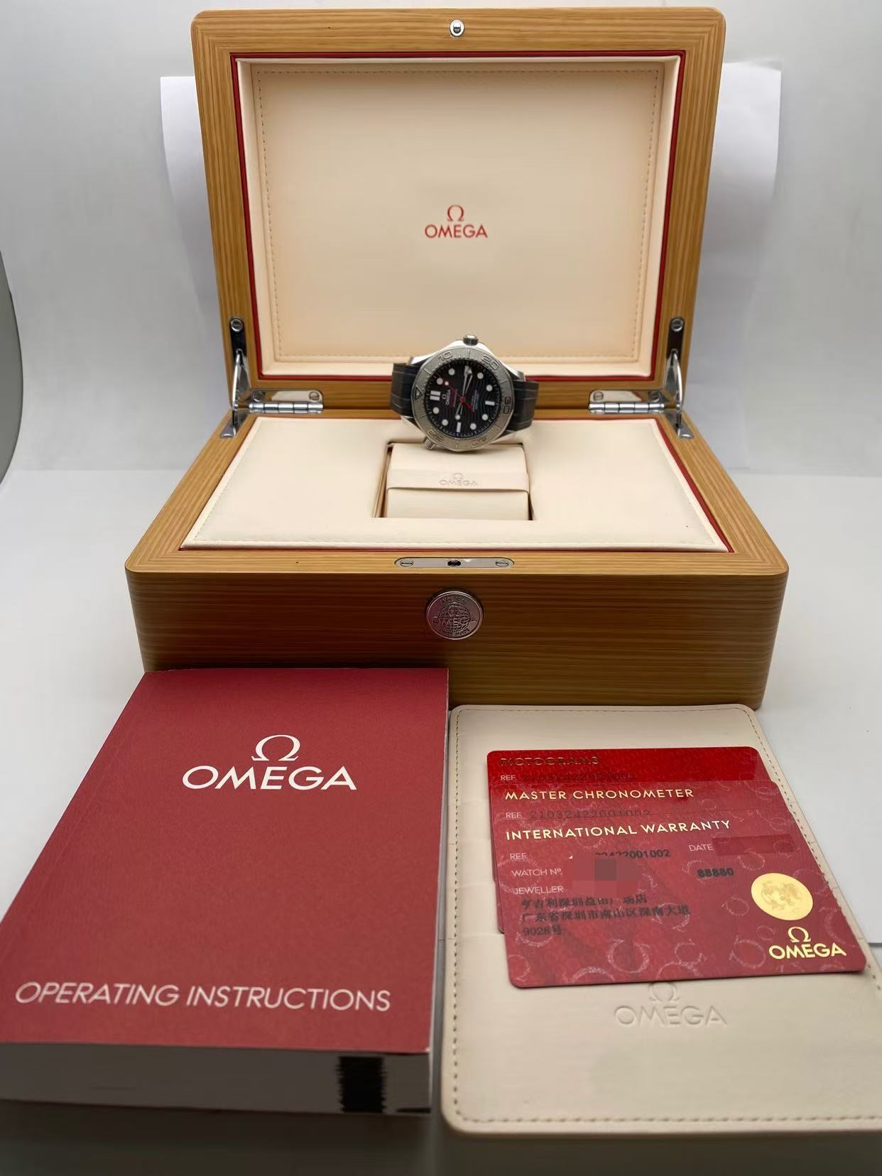 Omega 210.32.42.20.01.002