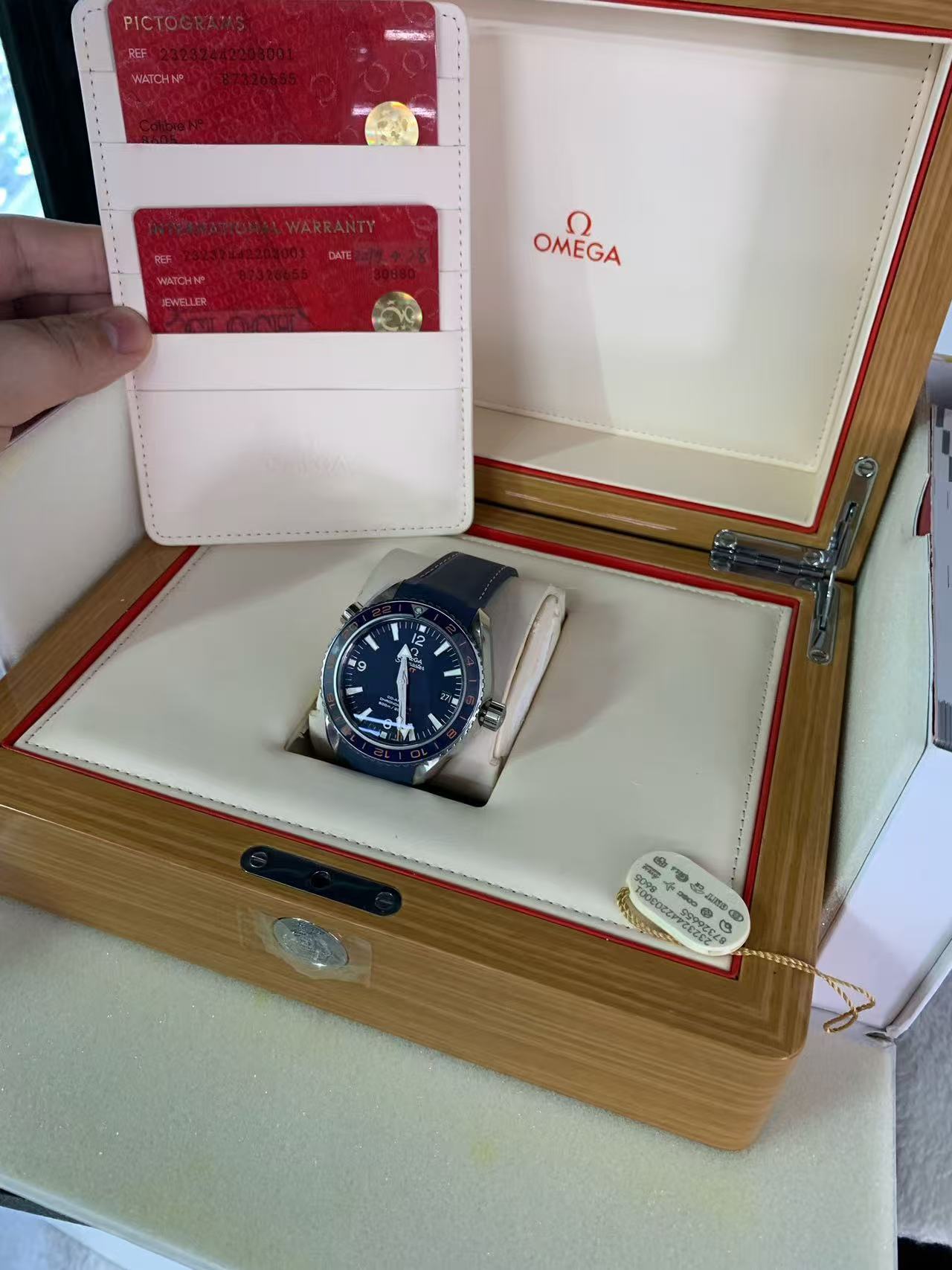 Omega 232.32.4422.03.001