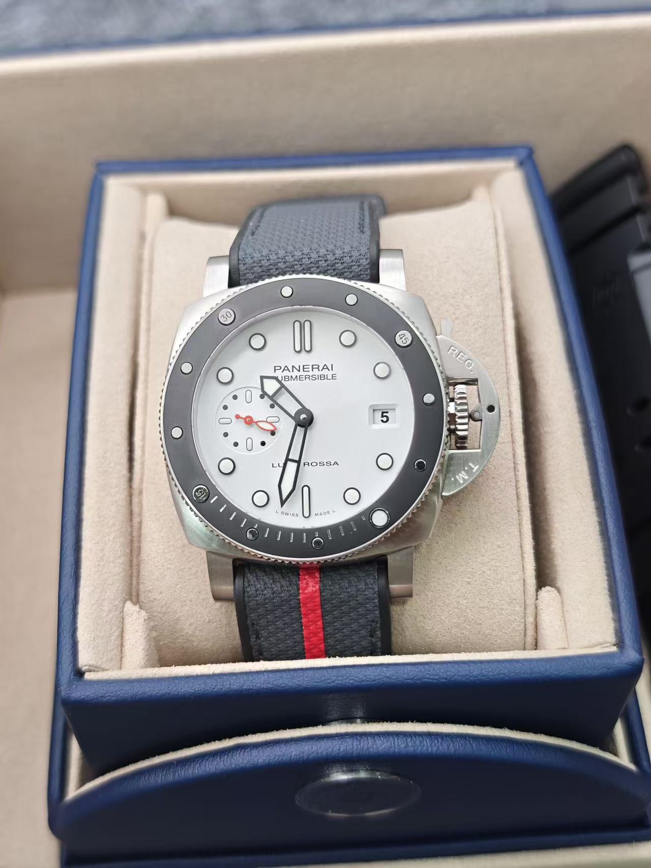 Panerai PAM01579 - Image 4