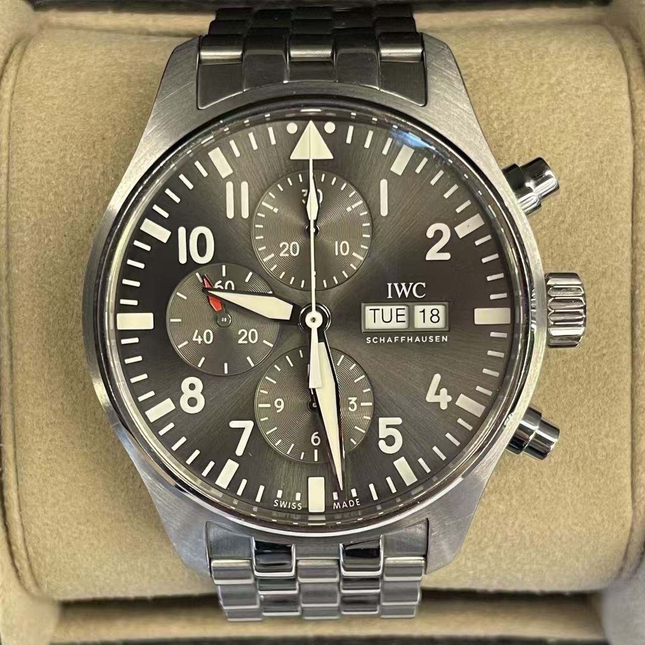 IWC lW37719 - Image 2
