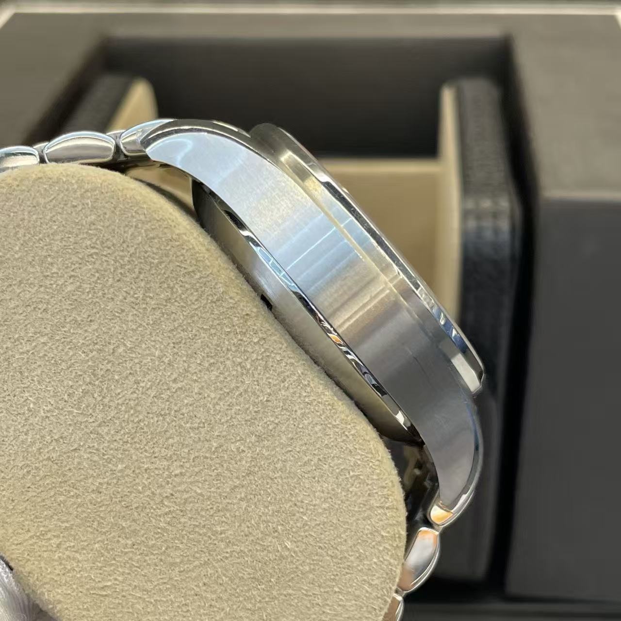 IWC lW37719 - Image 5