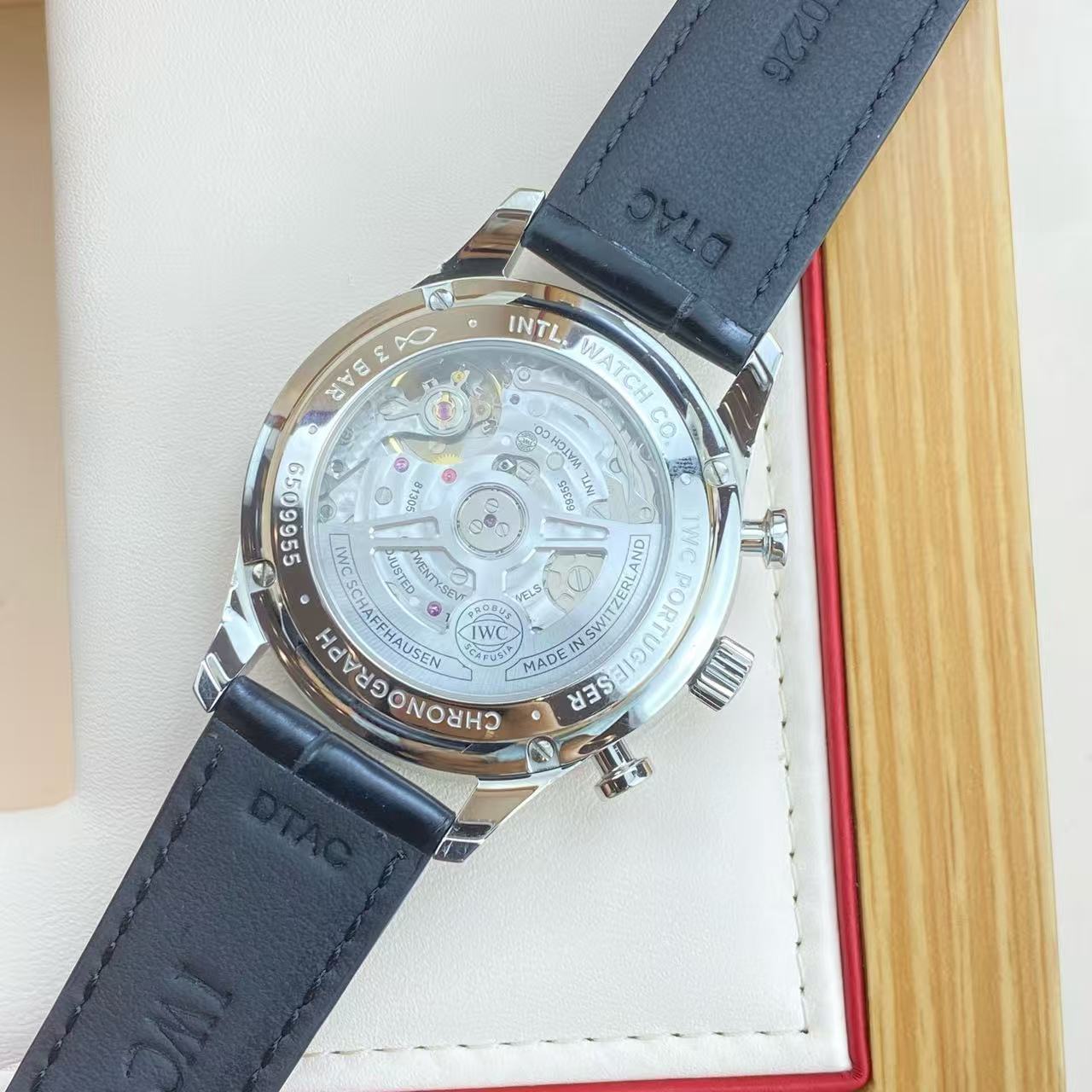 IWC IW371624 - Image 6
