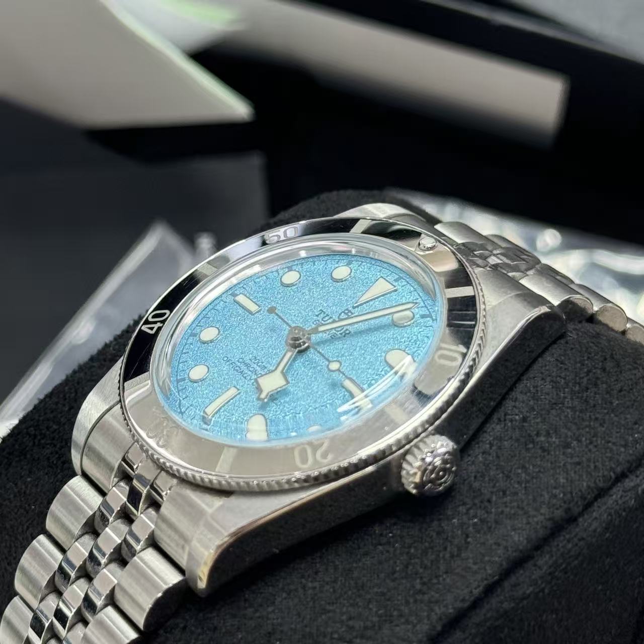 Tudor m79000-0001 - Image 2